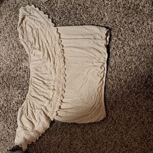 Hollister off the shoulder cream top- size M- EUC
